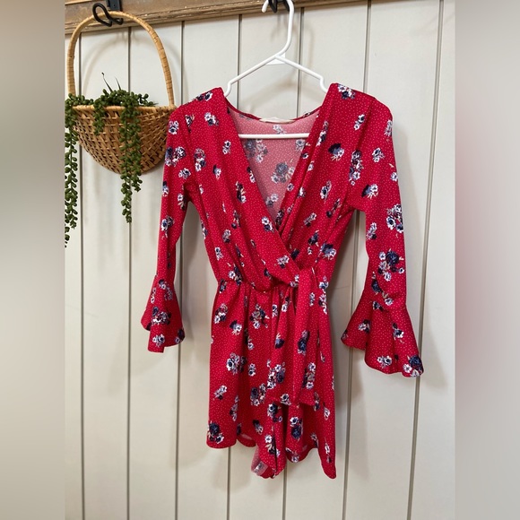 Romper (small) - Picture 1 of 3